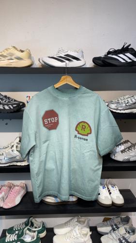 تيشيرت بقصة أوفر سايز