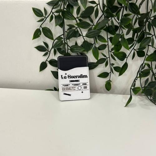 Mobile wallet for Le Sserafim