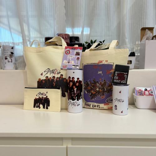 Stray Kids set - sizes - Stray Kids - SKZ 600ml cu...
