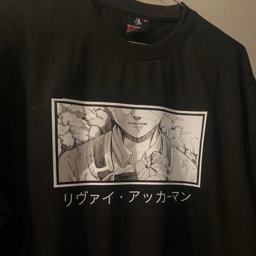 تيشيرت ليفاي