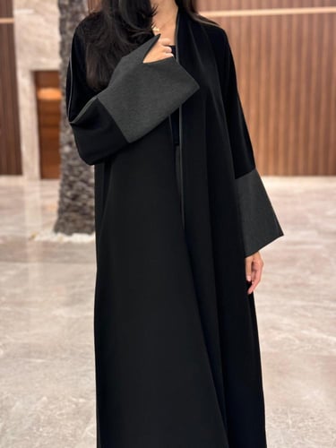 عباية بأكمام جوخ