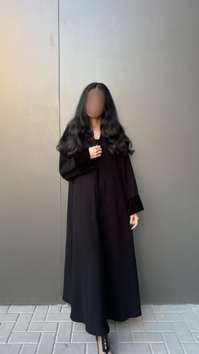 عباية أكمام مخمل