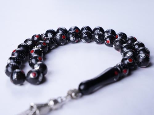 سبحة من خشب الكوك مقاس 10 ملي 33 خرزة مطعمة بالمعد...