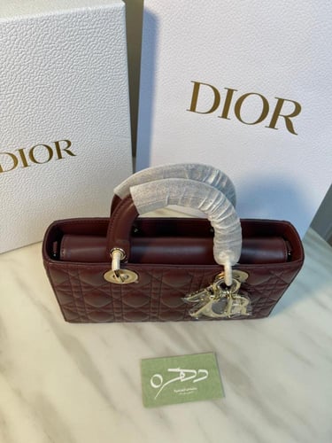 حقيبة يد وكتف الجلدية ليدي دي جوي من ديور مقاس 26...