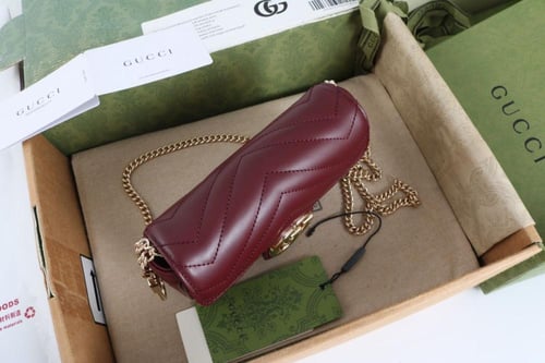 حقيبة غوتشي مارمونت ميني واين سلينغ 16.5 سم - برغن...