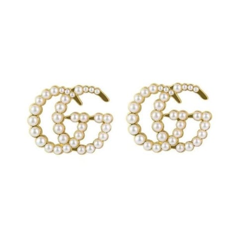 أقراط من اللؤلؤ بنقش GG مطلي من قوتشي