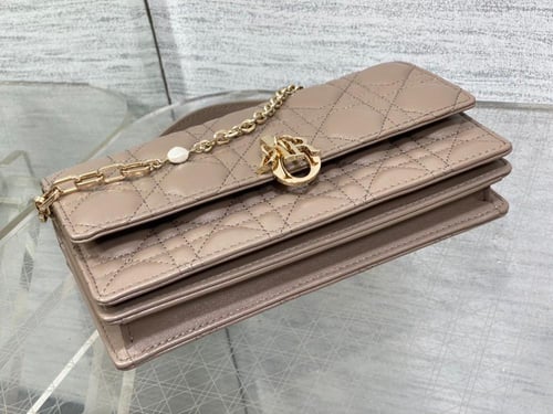 حقيبة ماي ديور 21 سم بسلسلة ذهبية