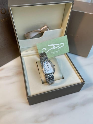 ساعة سيربنتي سيدوتوري بمينا بيضاء وارقام لاتينية م...