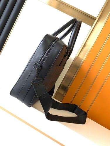 حقيبة بربري 36 سم بنقشة مربعات ومزينة بشعار من الج...