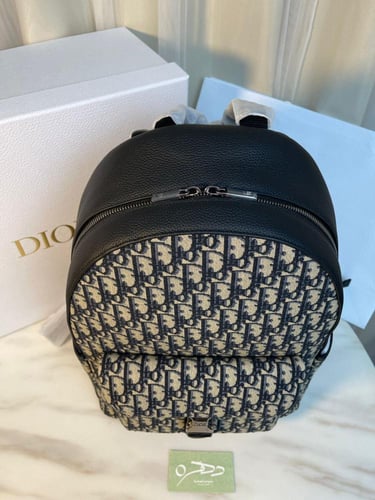 شنطة ديور اوبليك إكسبلورر - مقاس 42