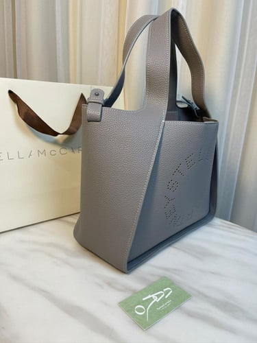 حقيبة كروس بودي التر مات بشعار ستيلا مكارتني