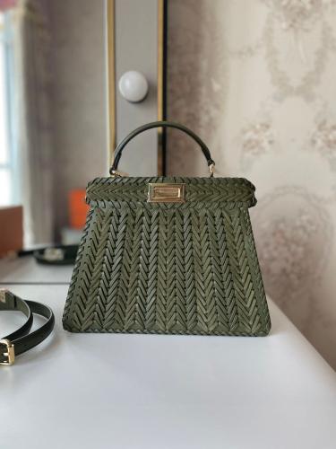 شنطة فندي بيكابو جلد محبوك سمول