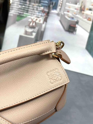 حقيبة لويفي ميني 18 سم بازل