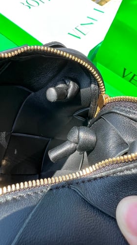 حقيبة ميني كاسيت من بوتيغا فينيتا