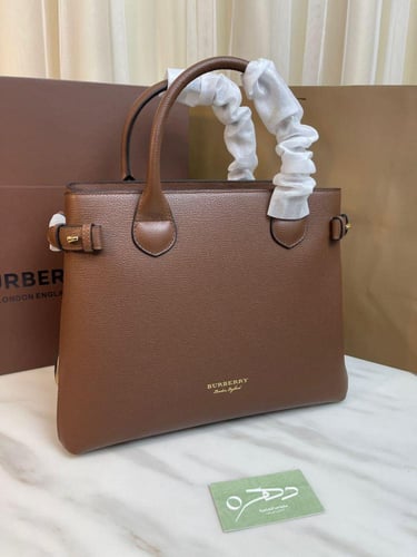 حقيبة توت بانر من بيربري 34 - بني فاتح