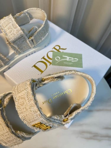 صندل ديوركت من ديور