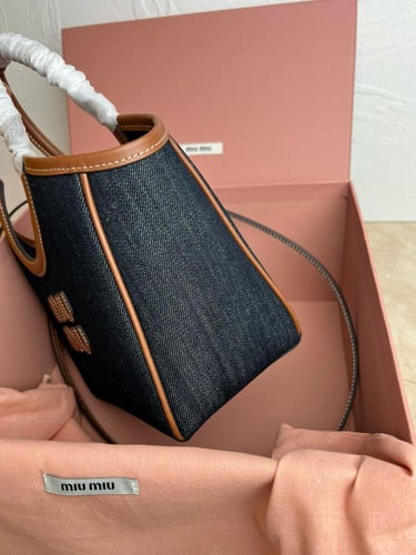 حقيبة ميوميو آيفي الدنيم - مقاس 28