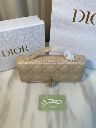 حقيبة Lady Dior مقاس 21 - بيج