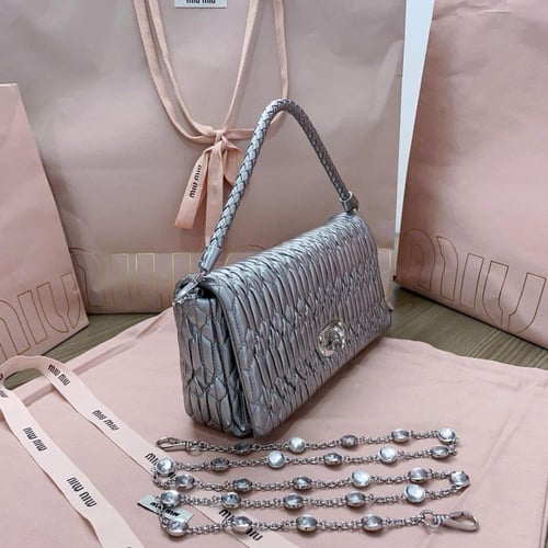 حقيبة ميو ميو ماتلاسيه - مقاس 28