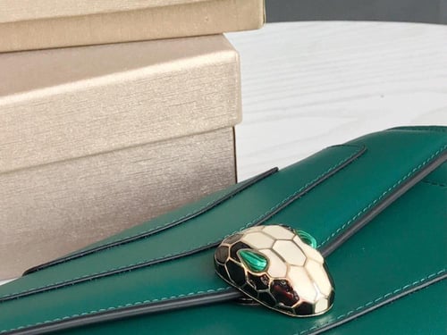 حقيبة كتف سيربنتي فوريفر 22 سم من بولغاري - أخضر