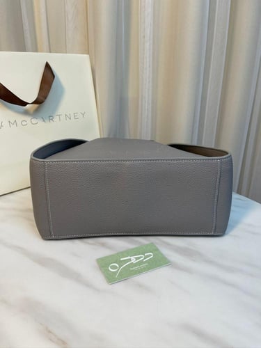 حقيبة كروس بودي التر مات بشعار ستيلا مكارتني