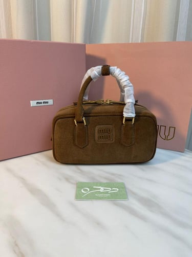 حقيبة أركادي شامواه من ميو ميو مقاس 23