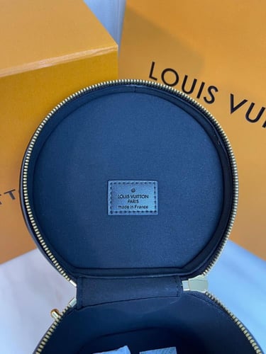 حقيبة لويس فيتون كان Cannes