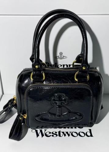 حقيبة فيفيان ويستوود تشيلسي للبولينج الجلدية بهارد...