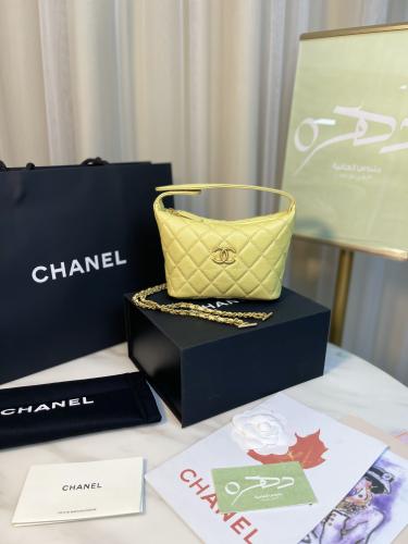 حقيبة هوبو بشعار شانيل بحزام بسلسلة ذهبية - ليموني