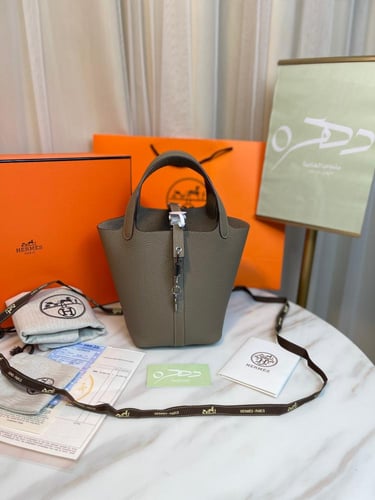 حقيبة هيرميس مقاس 18 هاردوير فضي