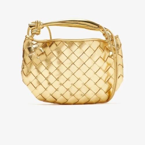 حقيبة ساردين ميني مجدول من بوتيغا فينيتا - ذهبي