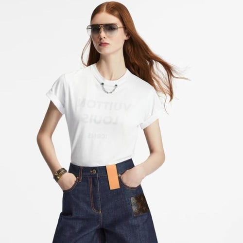 تيشيرت لويس فيتون بشعار ICONS بأكمام قصيرة من القط...