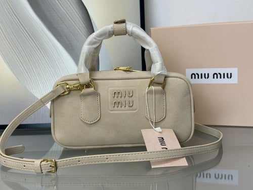 حقيبة أركادي شامواه من ميو ميو مقاس 23