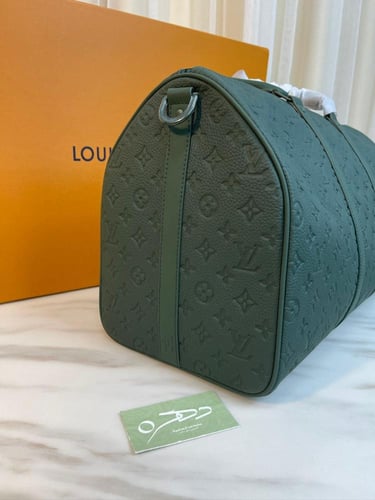 حقيبة سفر كيبال 50 بحزام كتف من لويس فيتون - أخضر...