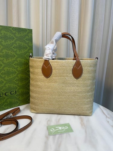 حقيبة يد وكتف ميني من القش من قوتشي