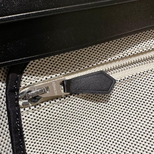 حقيبة هيرباج تشاين دانكر مقاس 31 من هيرميز