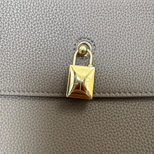 حقيبة لوم L32 بقفل ذهبي من لوروبيانا