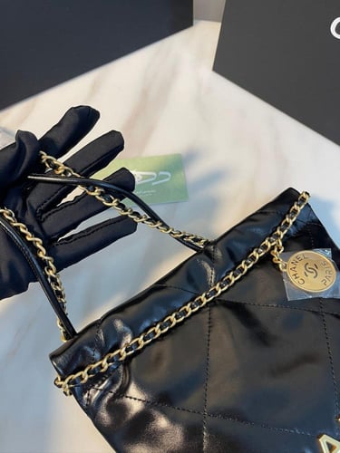 حقيبة شانيل 20 سم ميني بحزام معدني وجلدي