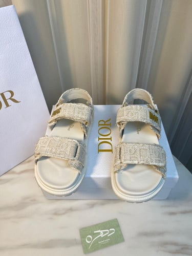 صندل ديوركت من ديور