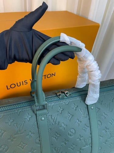 حقيبة سفر كيبال 50 بحزام كتف من لويس فيتون - أخضر...