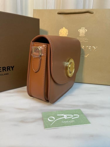 شنطة بيربري Elizabeth - كراميل