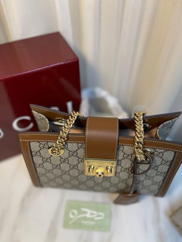 حقيبة من غوتشي بقفل Padlock – بيج وبني