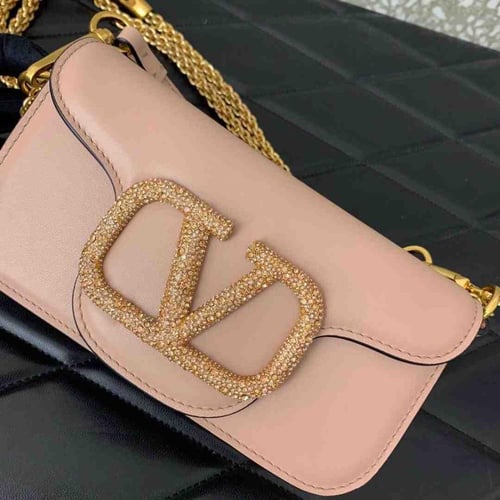 شنطة كتف لوكو صغيرة 20 سم من فالنتينو