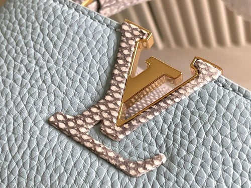 حقيبة كابوسين بي بي 21 سم من لويس فيتون - أزرق سما...