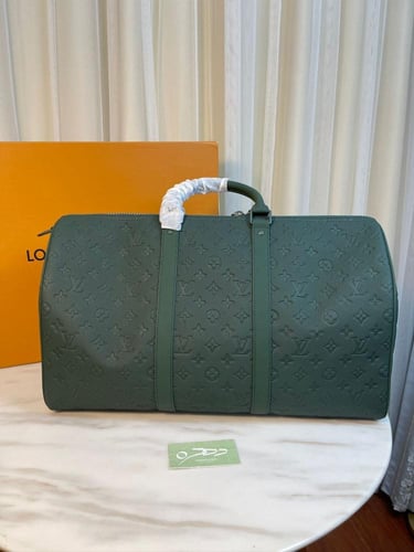حقيبة سفر كيبال 50 بحزام كتف من لويس فيتون - أخضر...