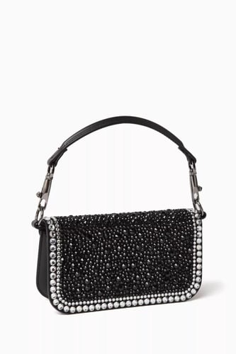 حقيبة فالنتينو غارافاني مرصعة بشعار حرف V مقاس 19