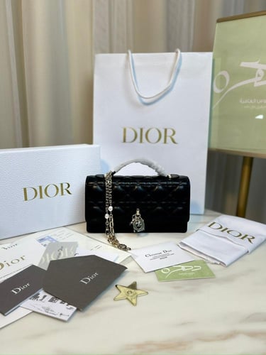 حقيبة Lady Dior مقاس 21