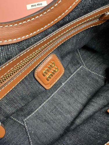 حقيبة ميوميو آيفي الدنيم - مقاس 28