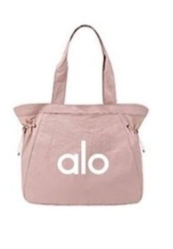 حقيبة يد كاجوال عصرية جديدة من ALO Yoga