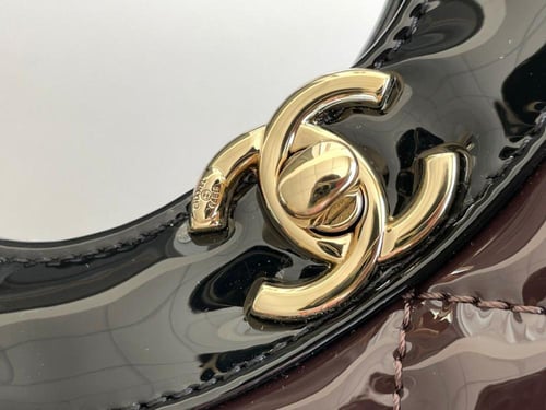 حقيبة تسوق ميني 23 مبطنة من جلد شانيل - العنابي وا...